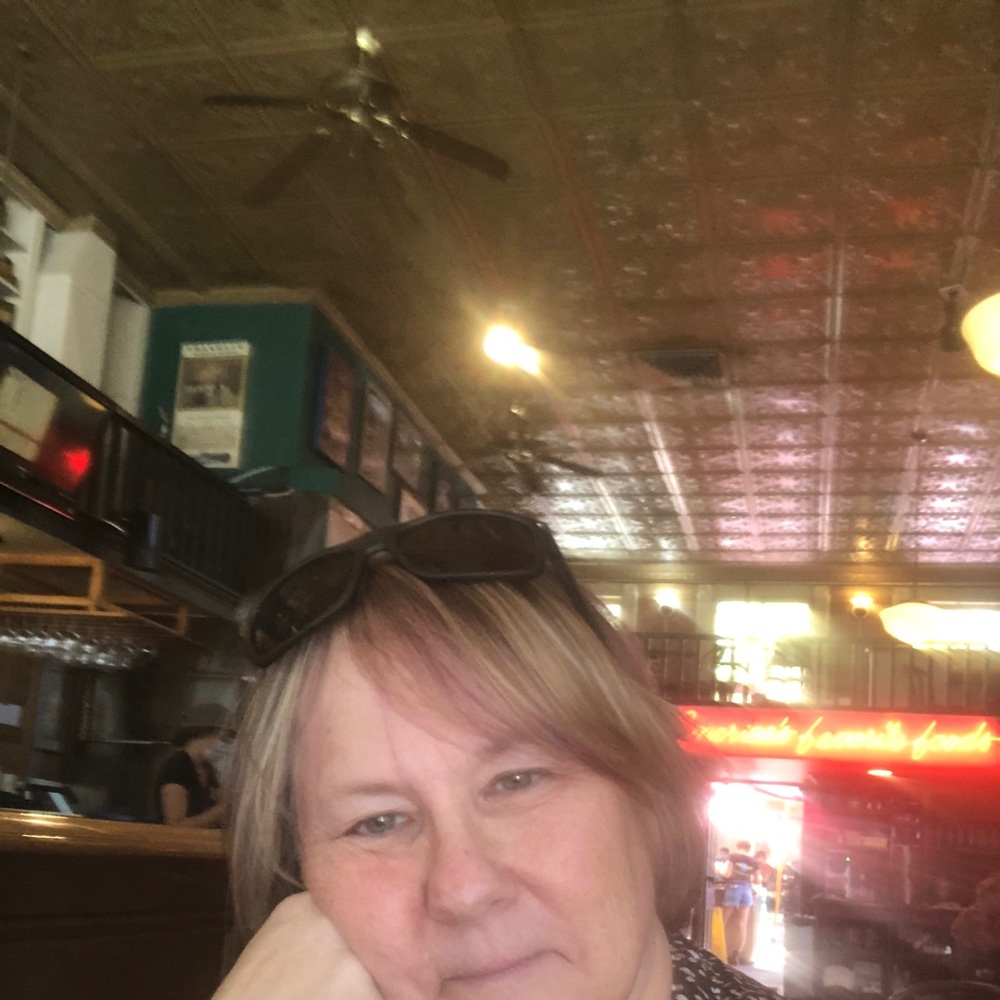 Meet your Posher, Lisa